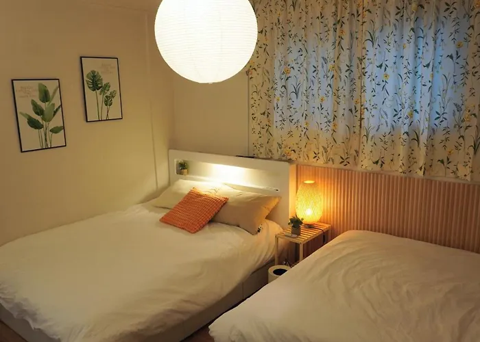 Ewha Sinchon 2rooms 4beds House *