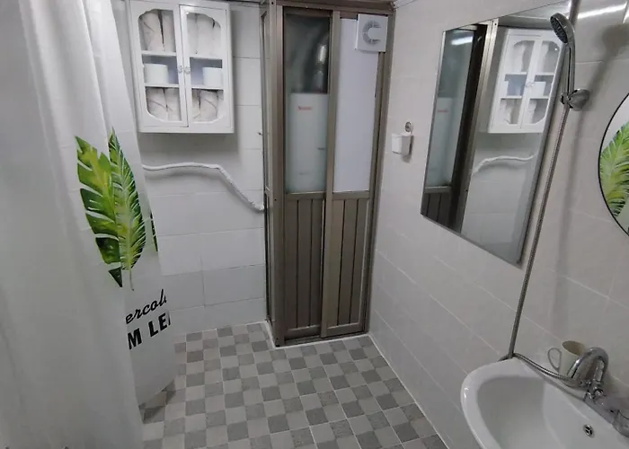 Ewha Sinchon 2rooms 4beds House Seul