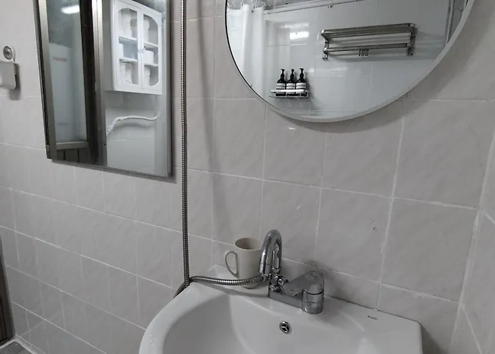Ewha Sinchon 2rooms 4beds House *