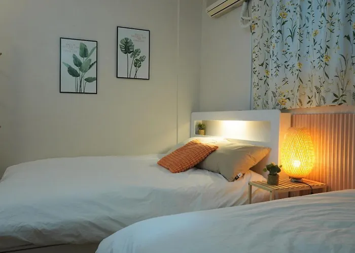 Ewha Sinchon 2rooms 4beds House