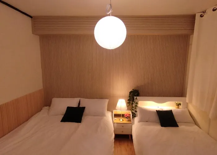 Ewha Sinchon 2rooms 4beds House Seul
